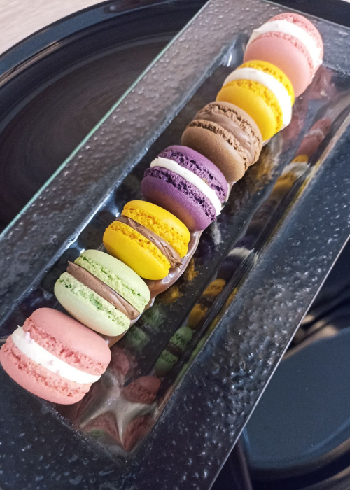 MACARON