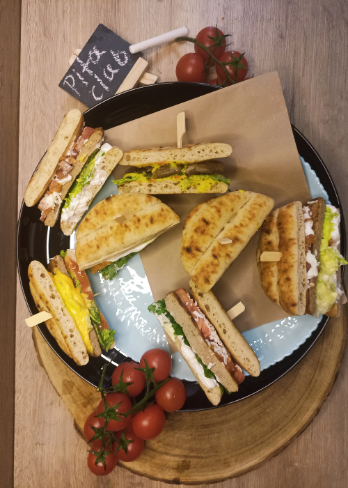 ΑΛΜΥΡΑ PITA CLUB